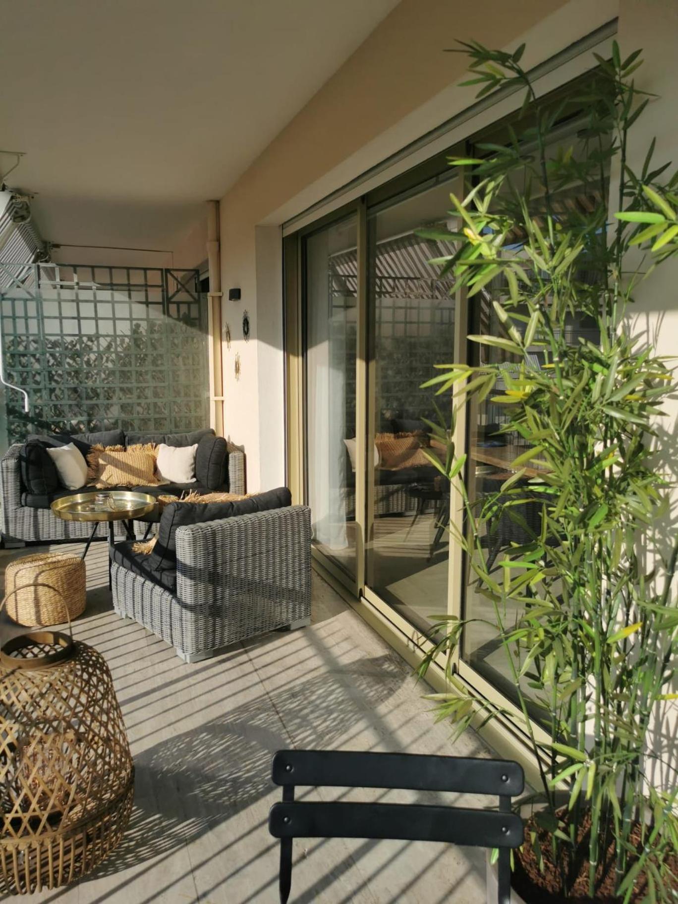 2 Bedrooms Seafront Канни Екстер'єр фото