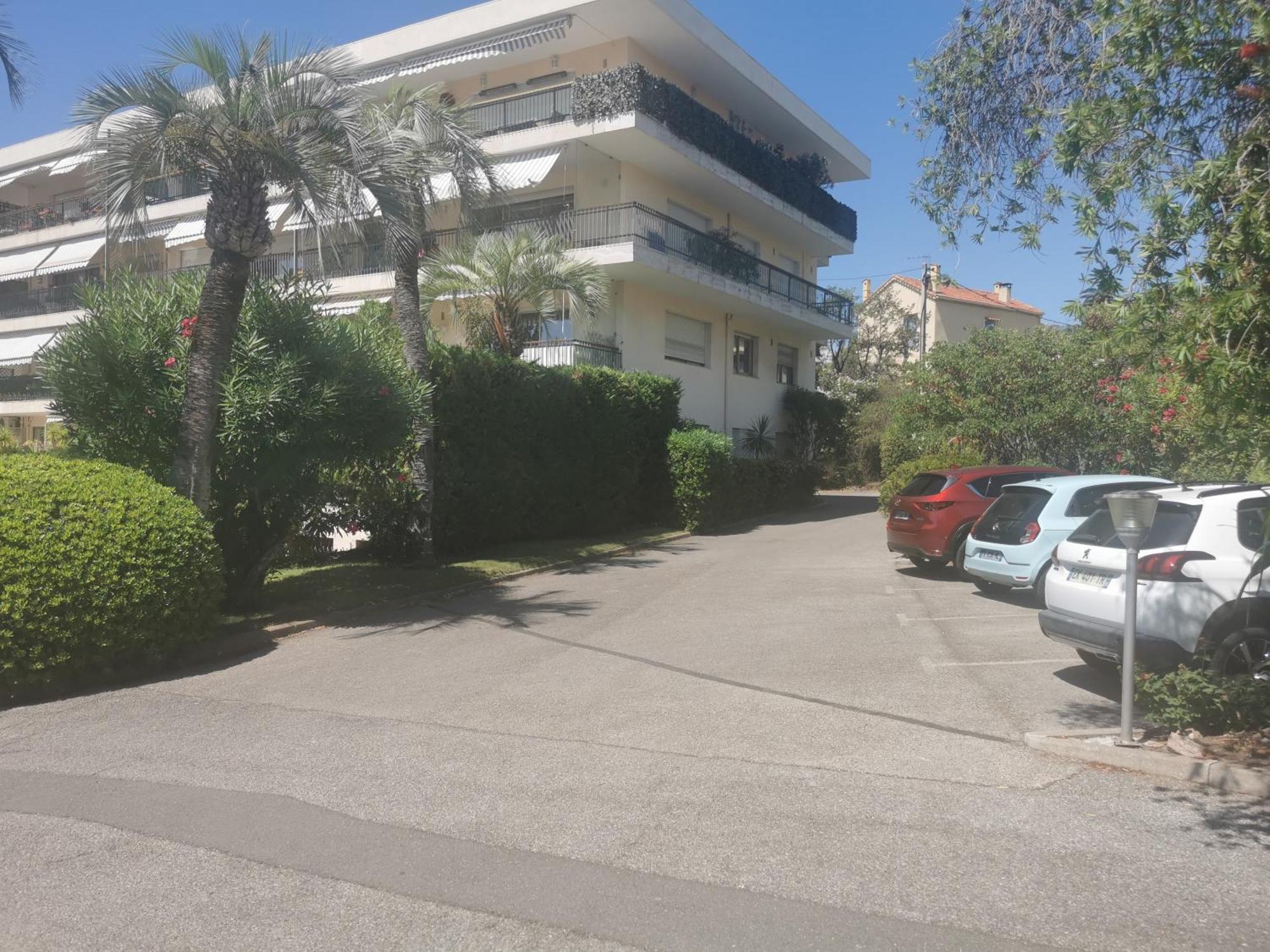 2 Bedrooms Seafront Канни Екстер'єр фото